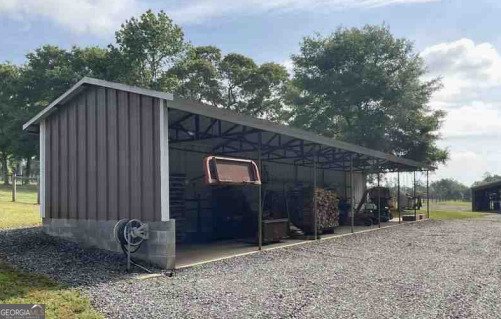 410 Country Kitchen Road Barnesville - 29