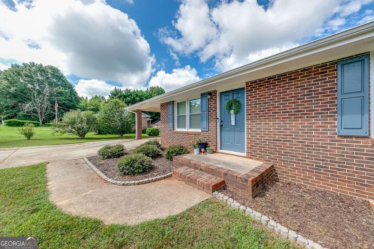 86 Hilltop Circle Auburn - 6