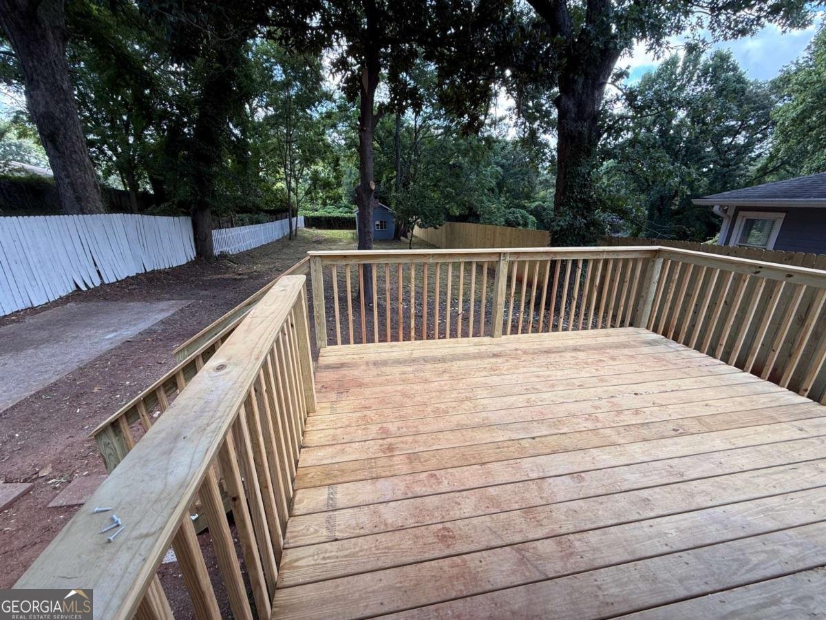 654 Clifton Road Atlanta - 33