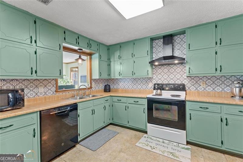 5931 BRASSIE RIDGE Lane Ellenwood - 6