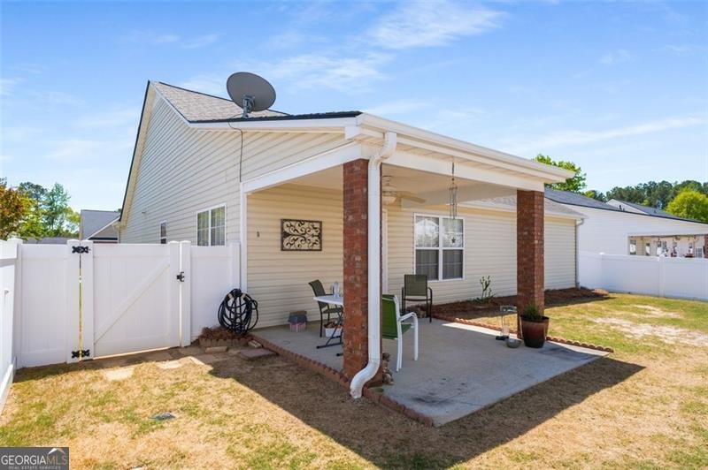 806 VILLAGE Place Loganville - 2