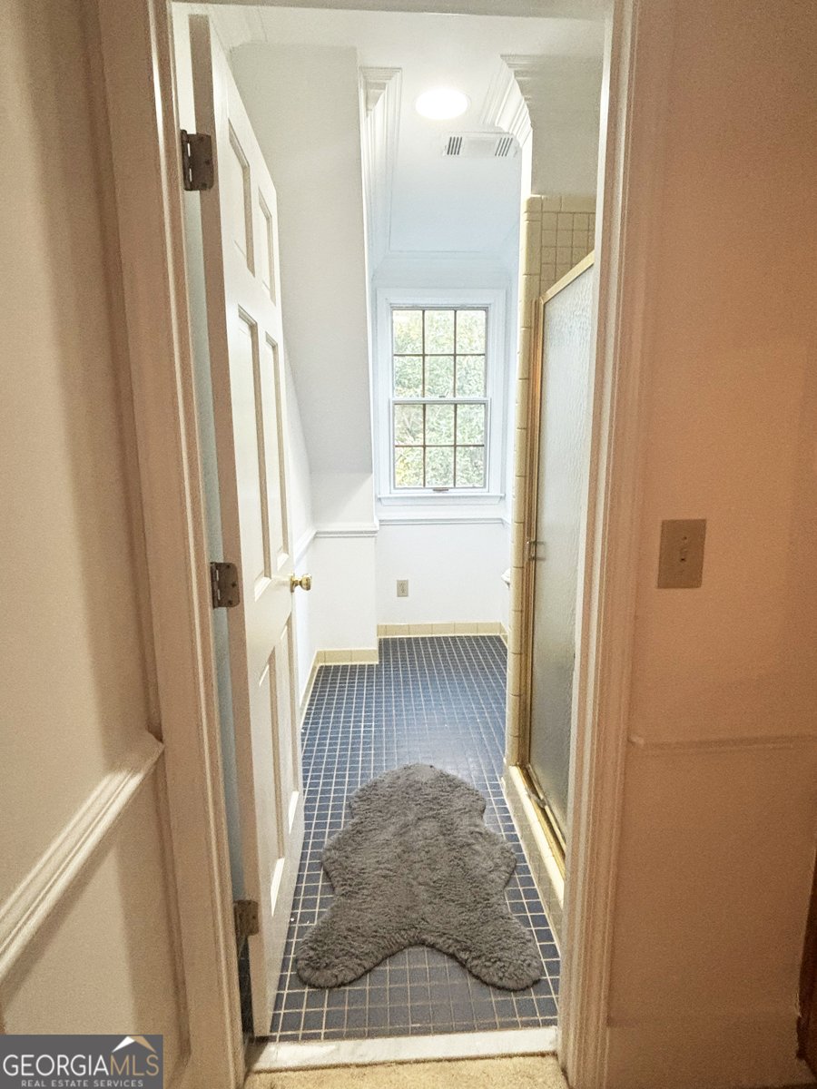 4070 Runnymede Drive Lilburn - 27