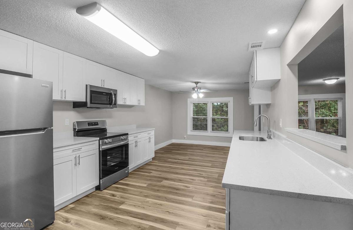 123 2nd Avenue Midway - 10