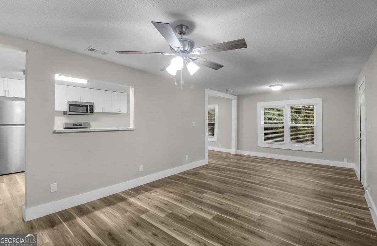123 2nd Avenue Midway - 7