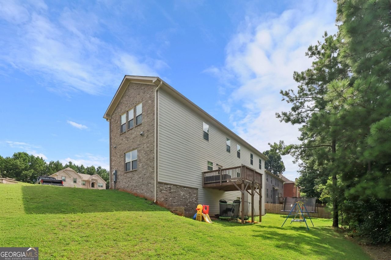 4665 RIVER HILL Circle Ellenwood - 29