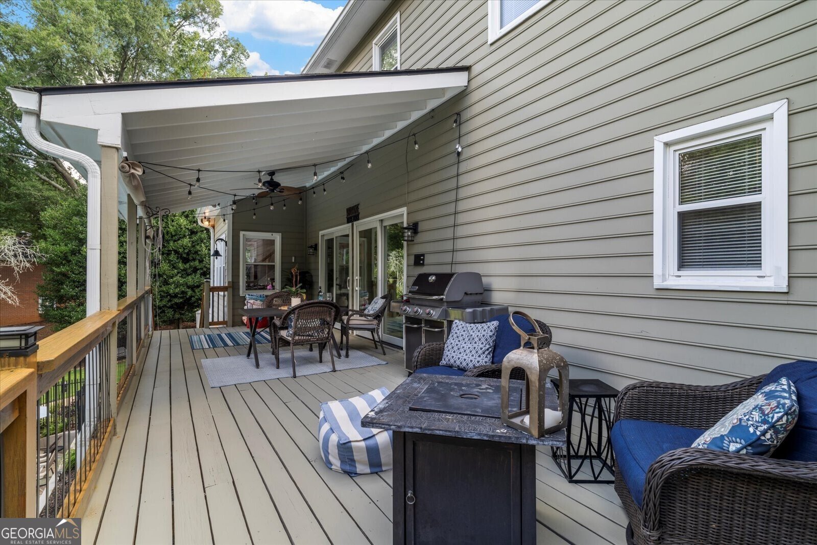 562 STILLWATERS Drive Marietta - 22