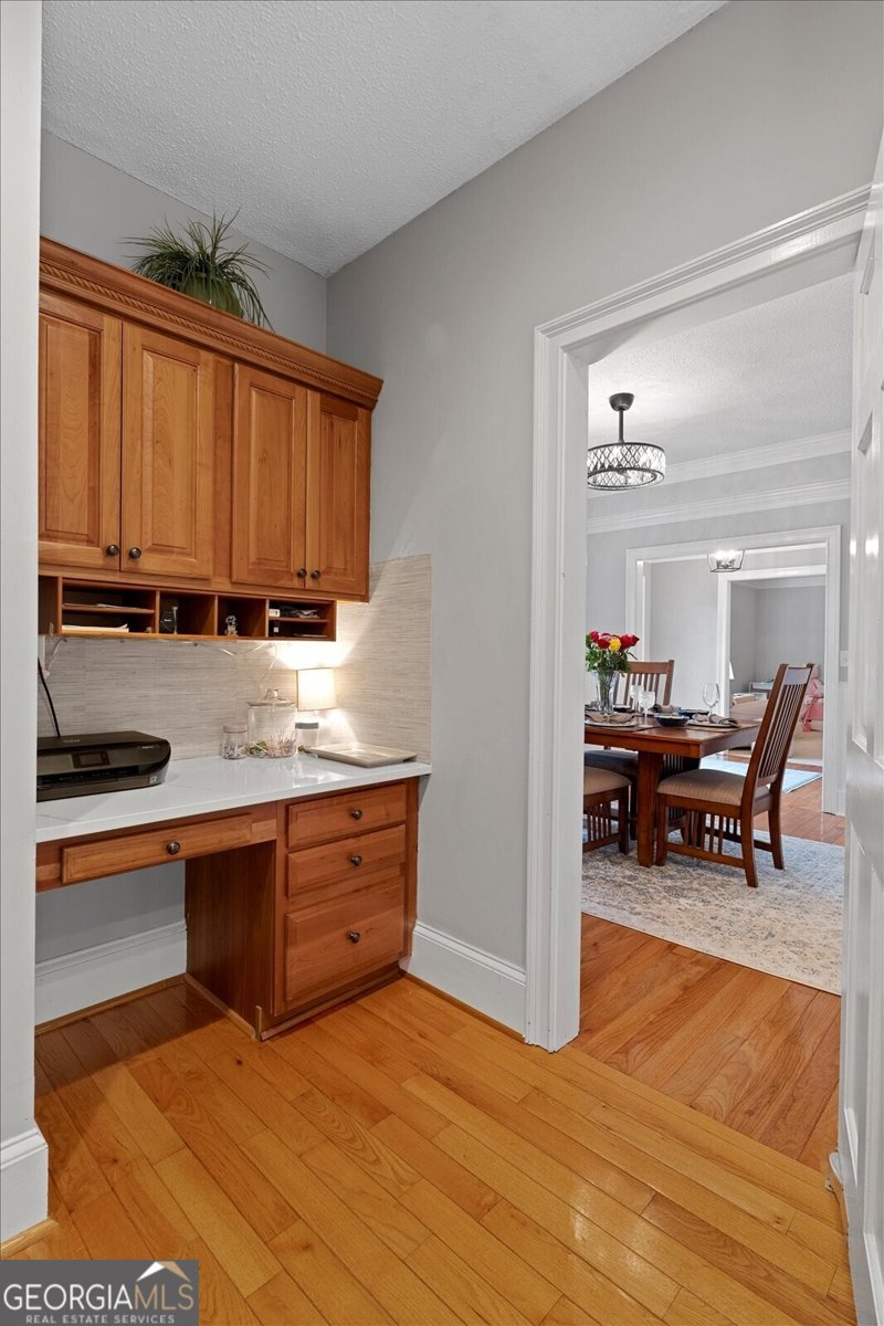 562 STILLWATERS Drive Marietta - 32
