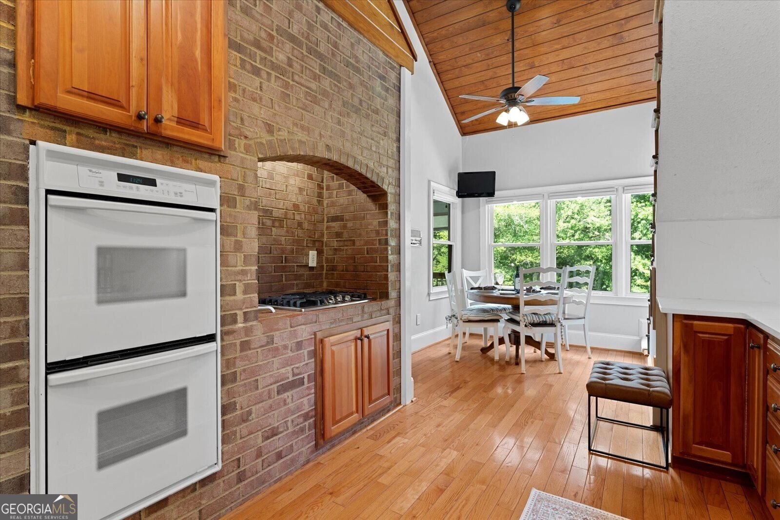 562 STILLWATERS Drive Marietta - 33