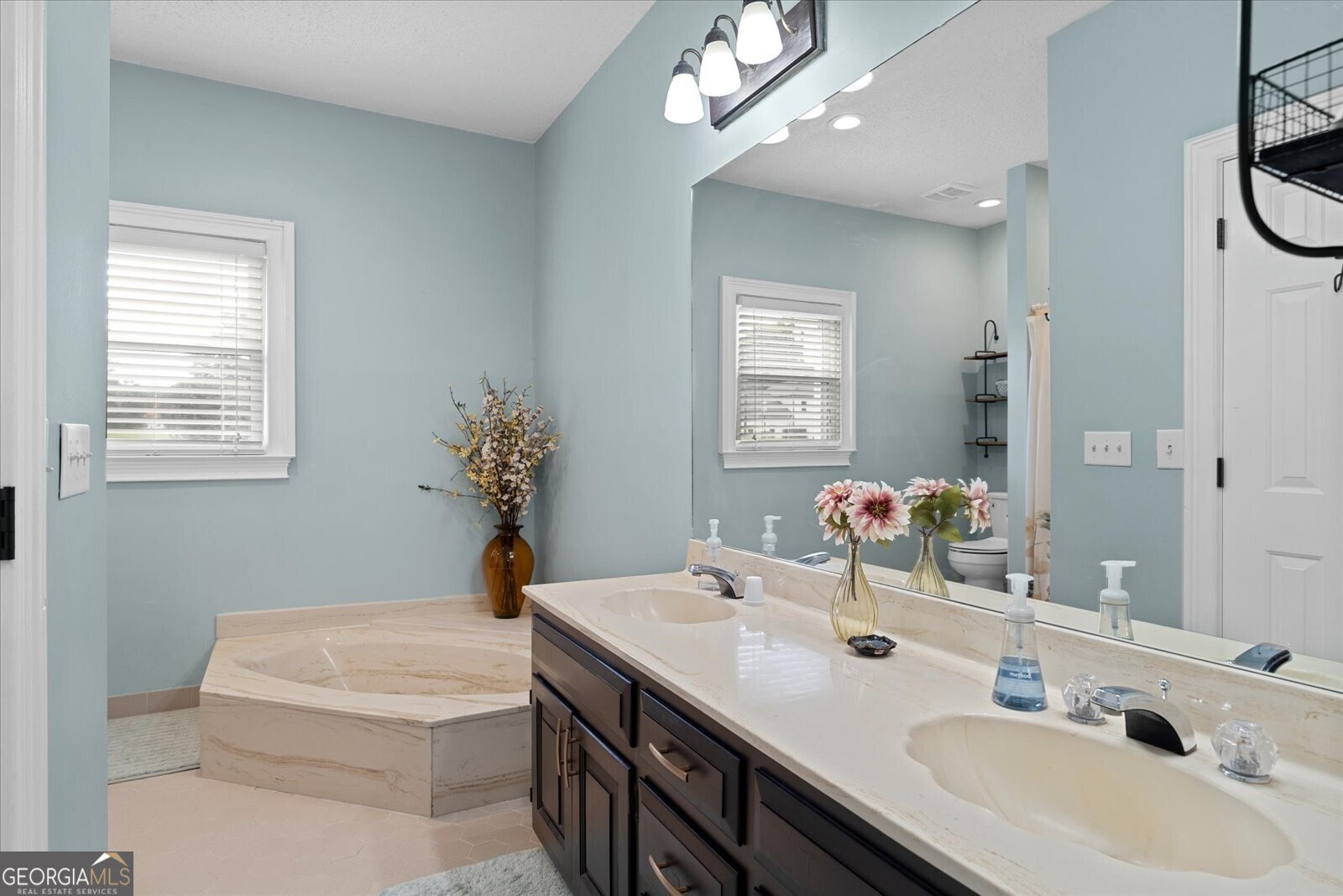 562 STILLWATERS Drive Marietta - 39