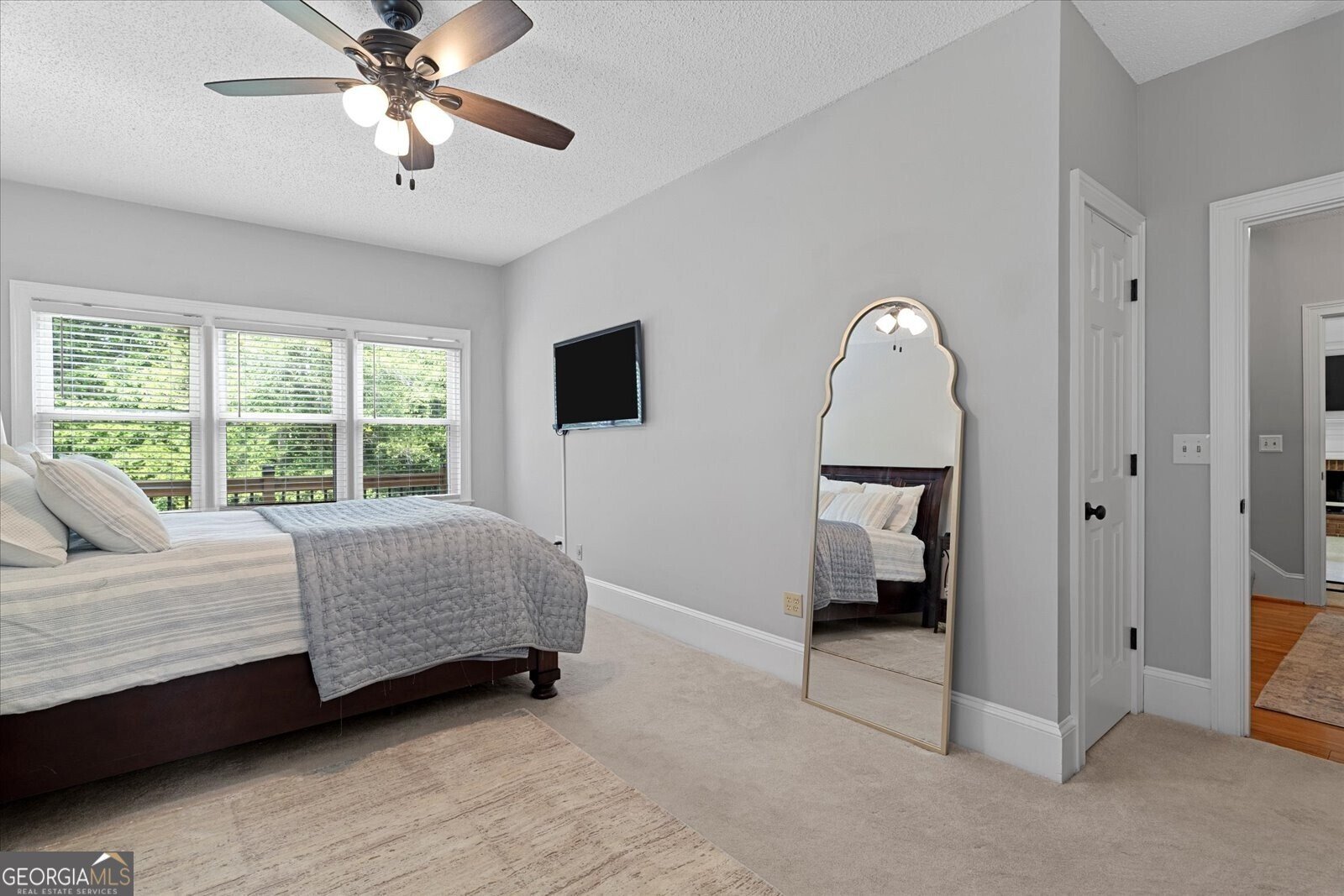 562 STILLWATERS Drive Marietta - 41