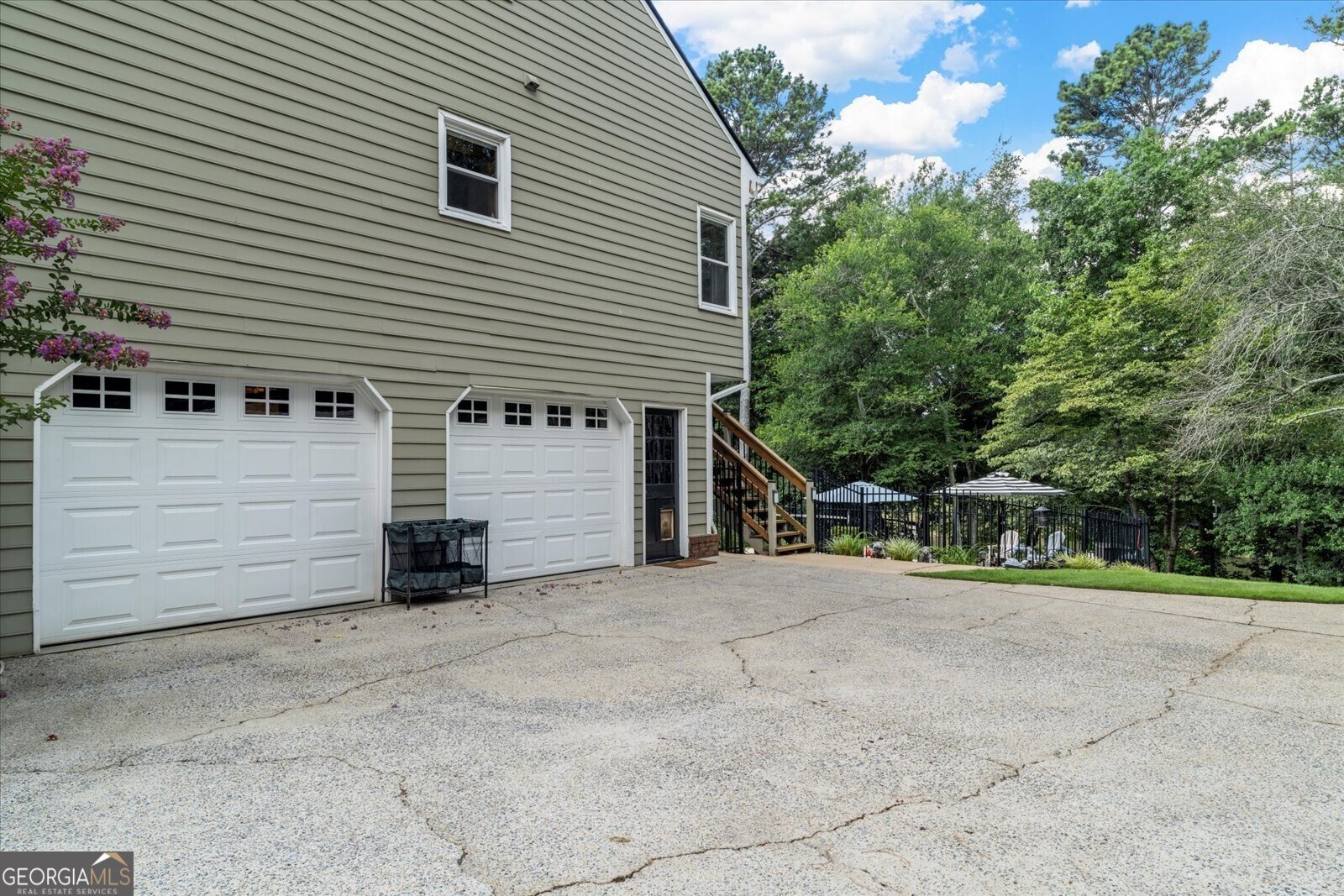 562 STILLWATERS Drive Marietta - 59