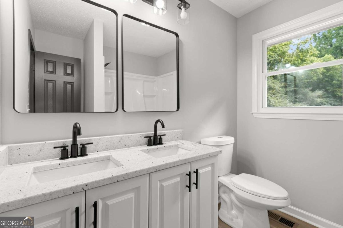 407 Blackberry Lane Lindale - 21