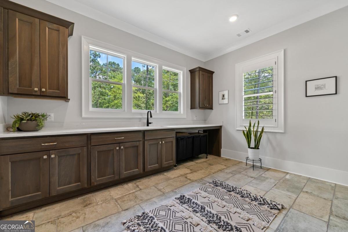 1030 Parrotts Cove Greensboro - 29