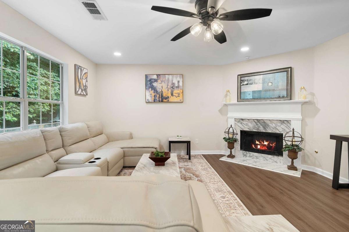 890 Stonebridge Crescent Lithonia - 10