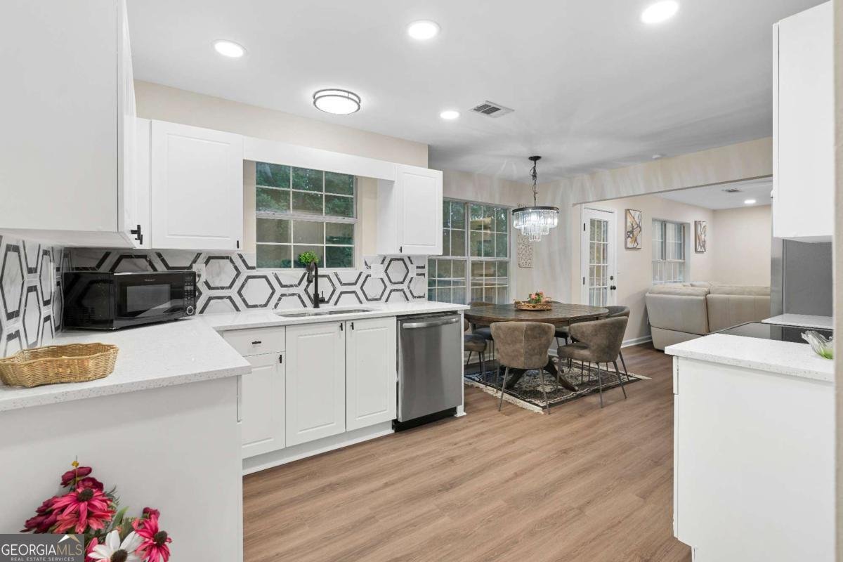 890 Stonebridge Crescent Lithonia - 16