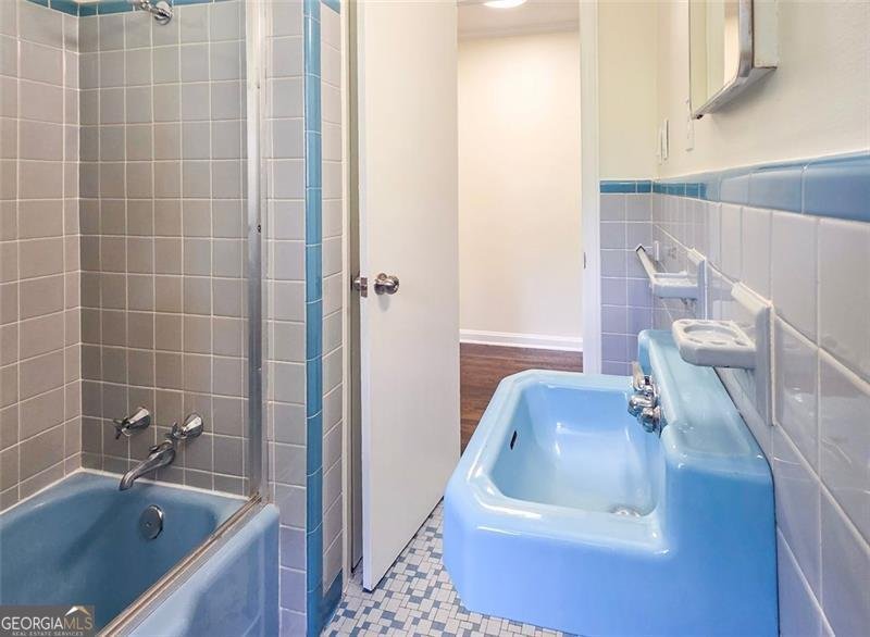 1451 BELMONT Avenue Smyrna - 17