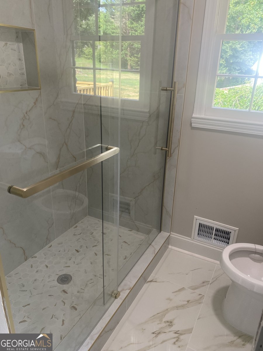 1328 Renee Drive Lilburn - 5