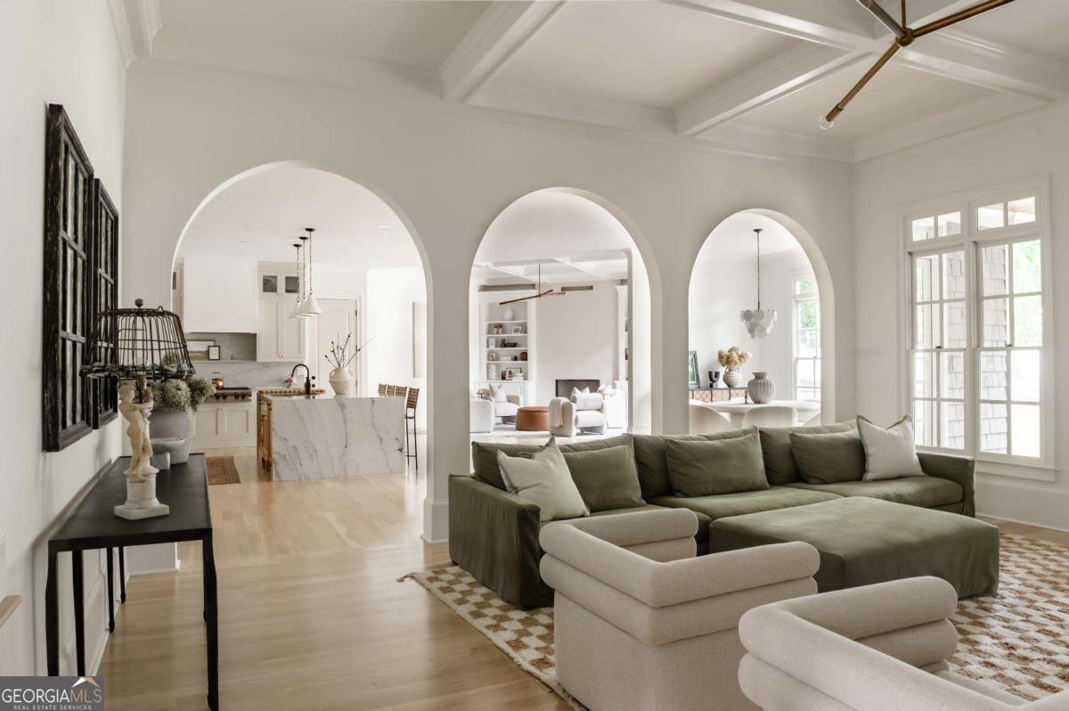 900 Crabapple Hill Alpharetta - 8