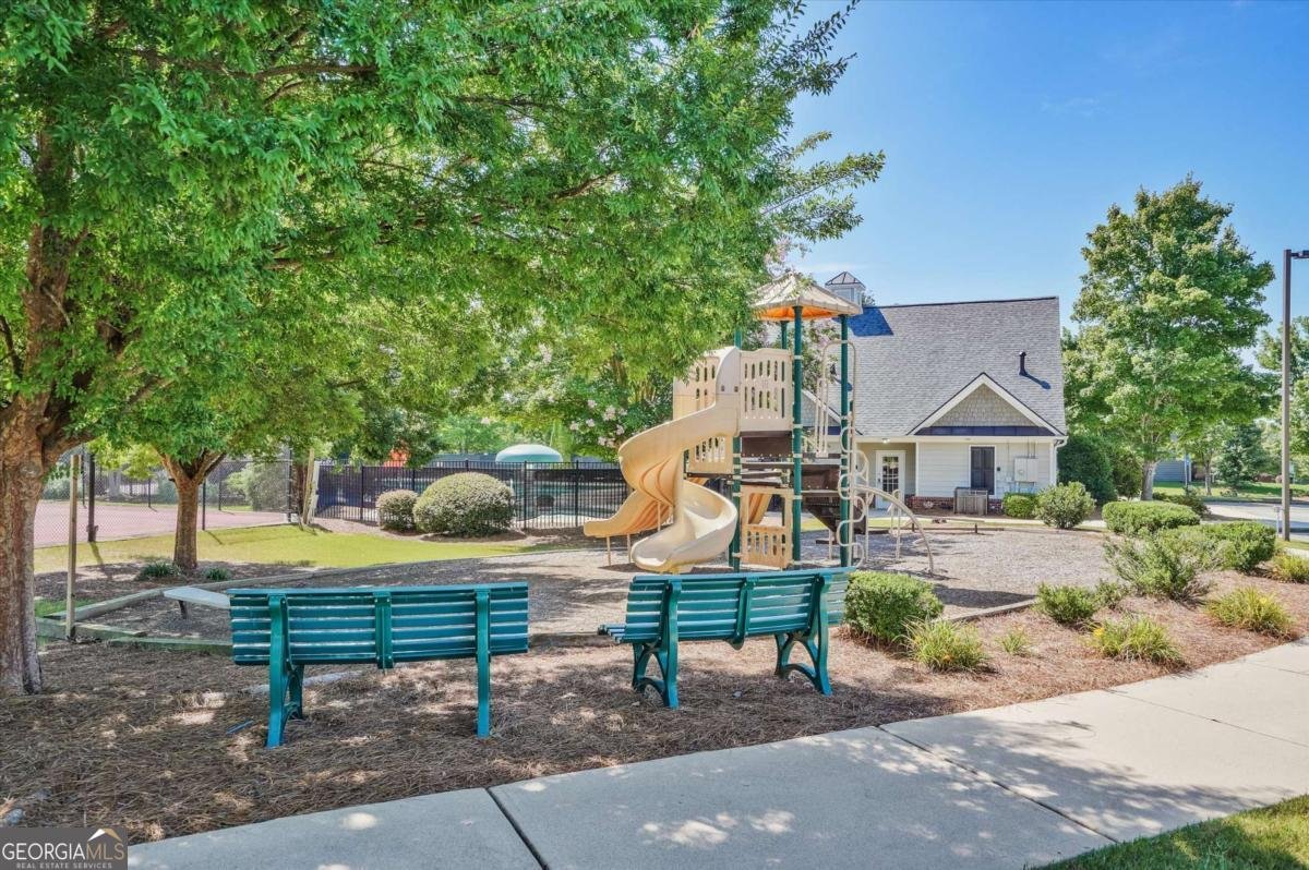 2555 Dayview Lane Atlanta - 1