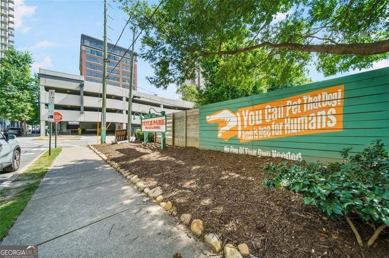 250 Pharr Atlanta - 21