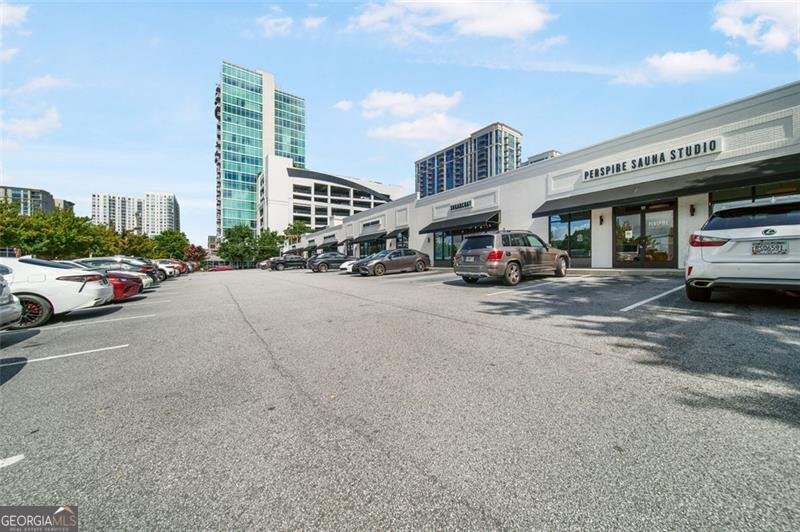 250 Pharr Atlanta - 52
