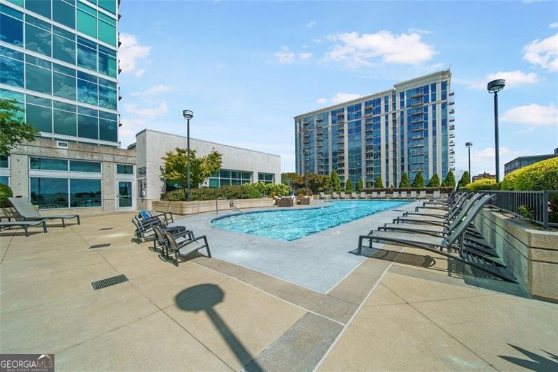 250 Pharr Atlanta - 6