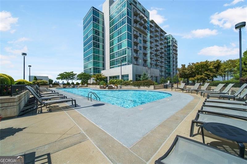 250 Pharr Atlanta - 7