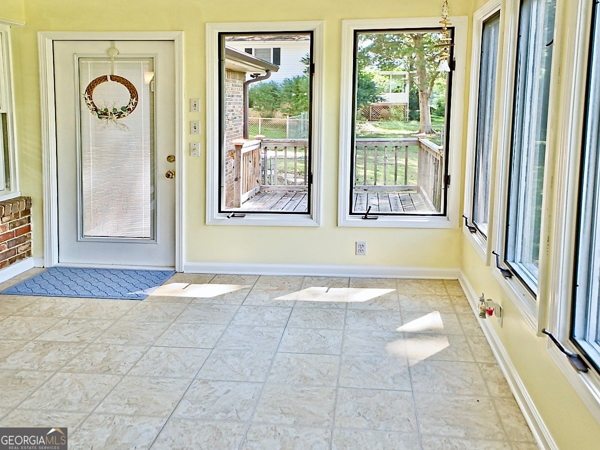 3607 Rainbow Circle Snellville - 12