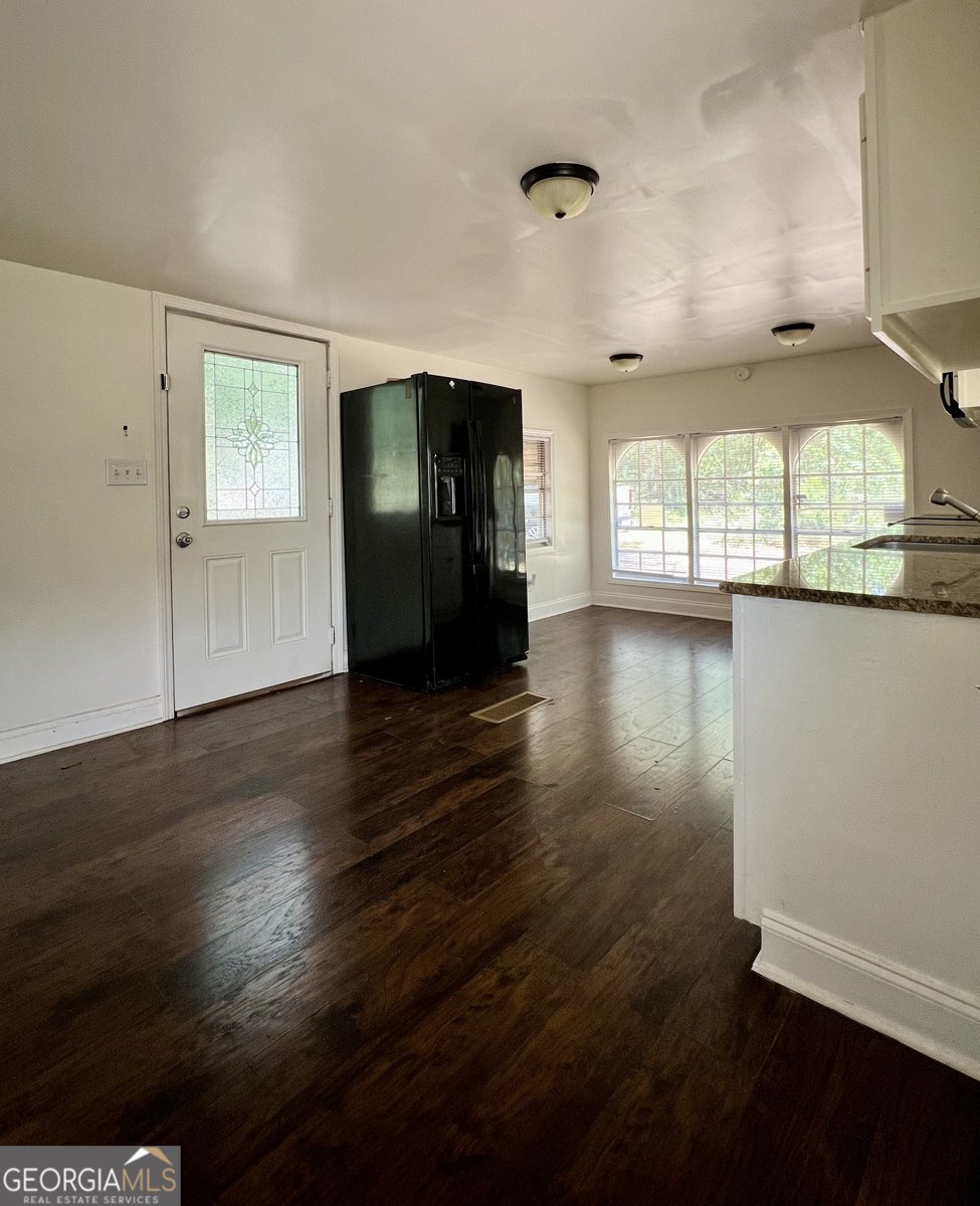 4570 Hwy 106 Hull - 4