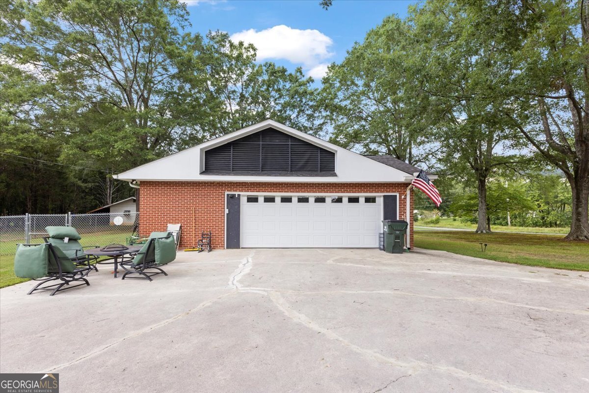 1186 Reed Road Lafayette - 40