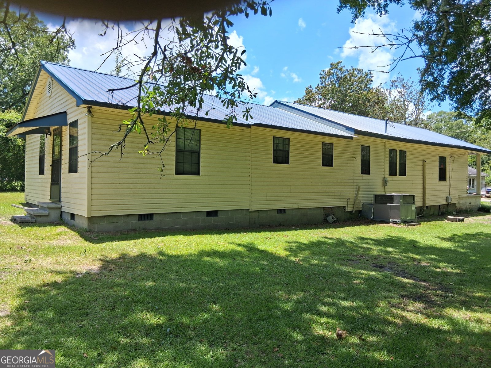 619 Cooper Avenue Eastman - 13