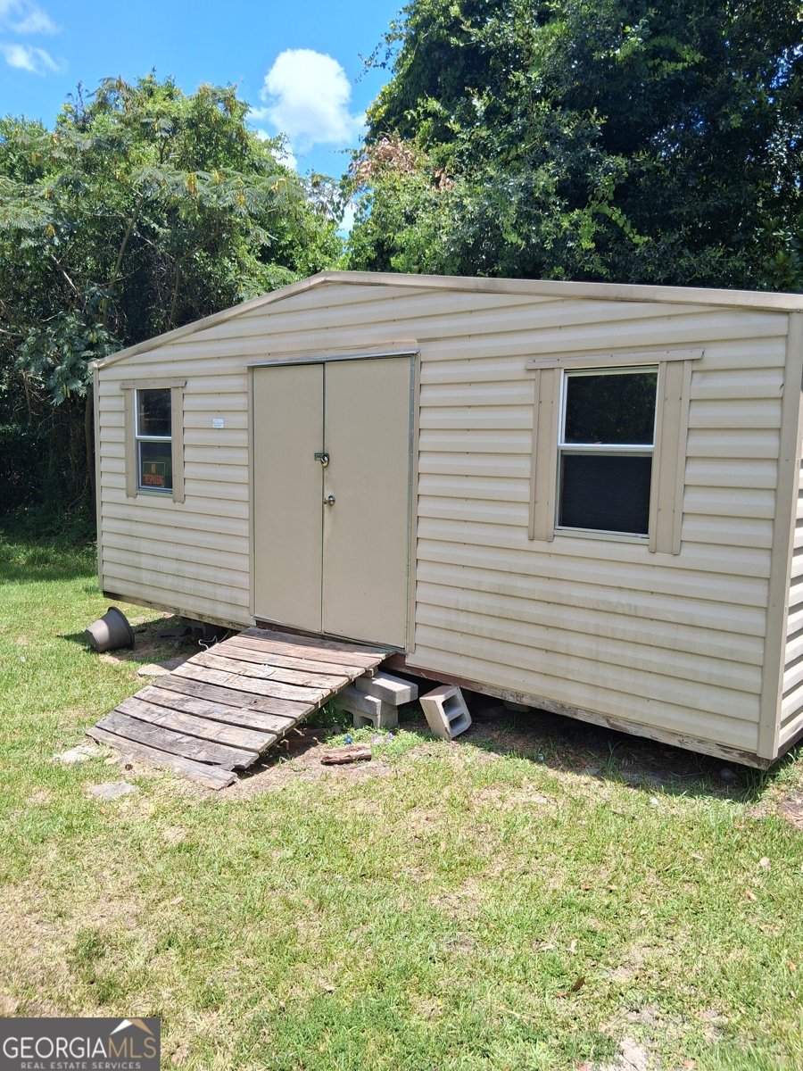 619 Cooper Avenue Eastman - 16