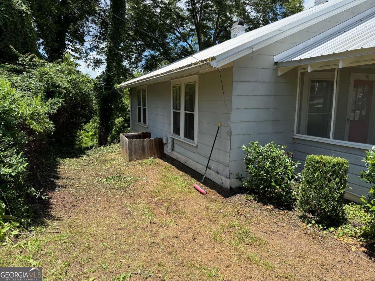 332 Carr Street Athens - 4