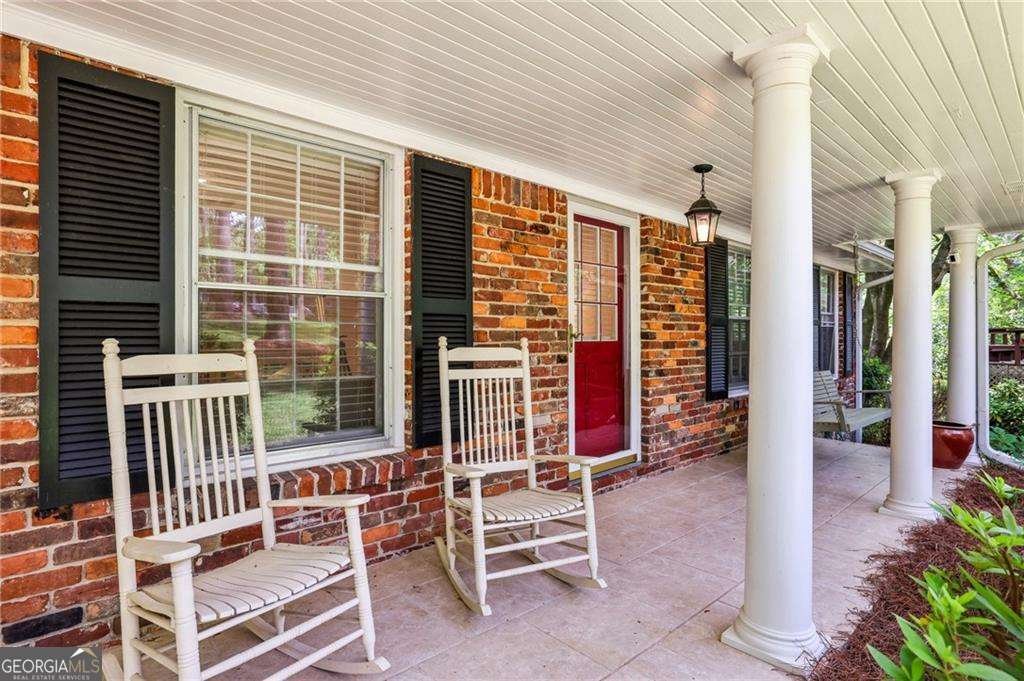 2381 Woodacres Road Atlanta - 2