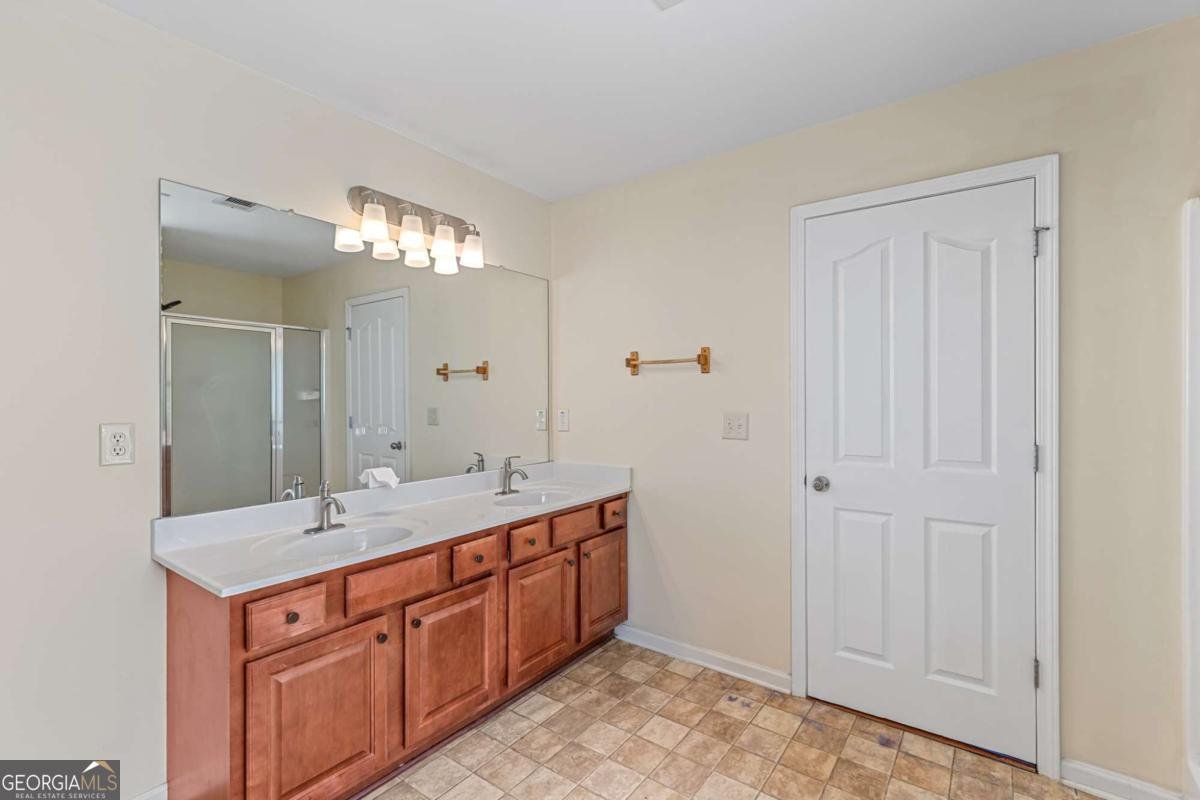 5711 Apple Grove Road Buford - 22