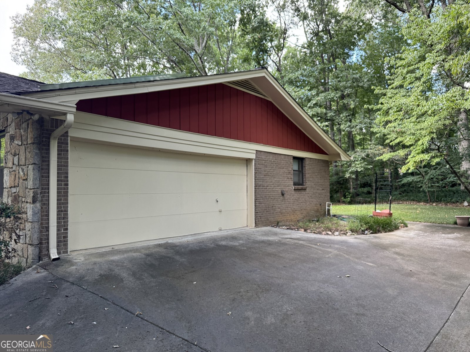 225 Forest Lake Road Lawrenceville - 33