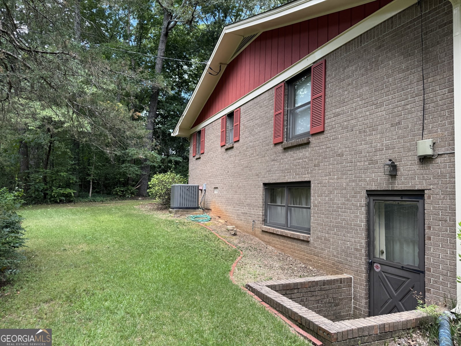 225 Forest Lake Road Lawrenceville - 40