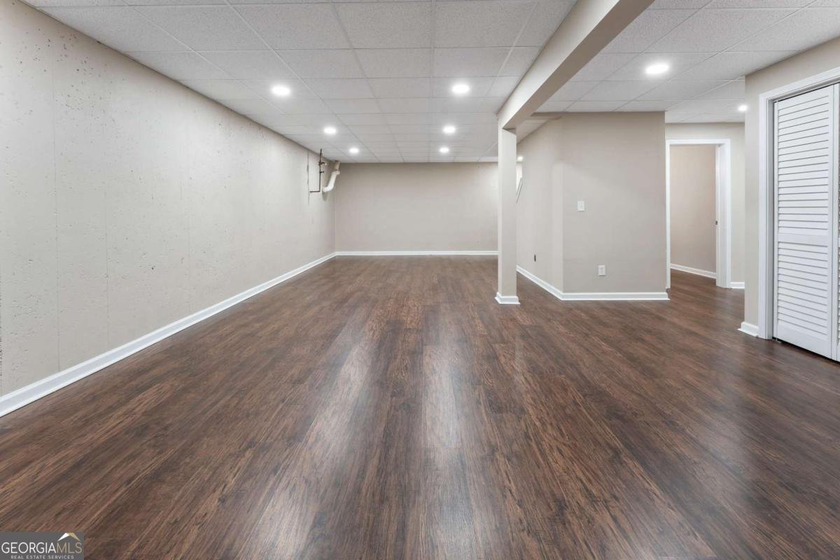 325 Nesbin Court Kennesaw - 32
