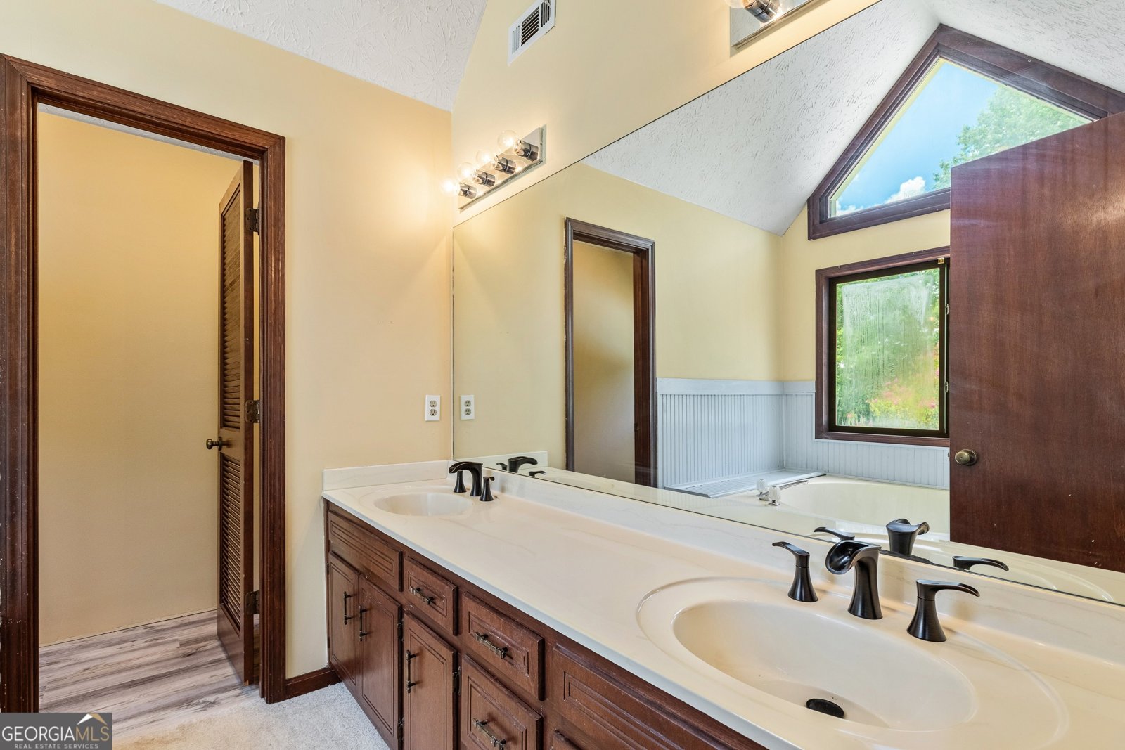 1330 Taramore Drive Suwanee - 24