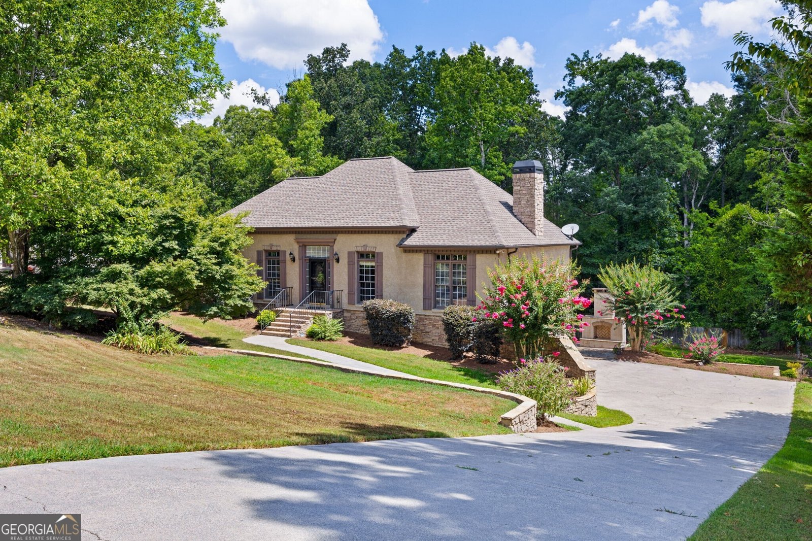 13 Centerport Drive White - 8