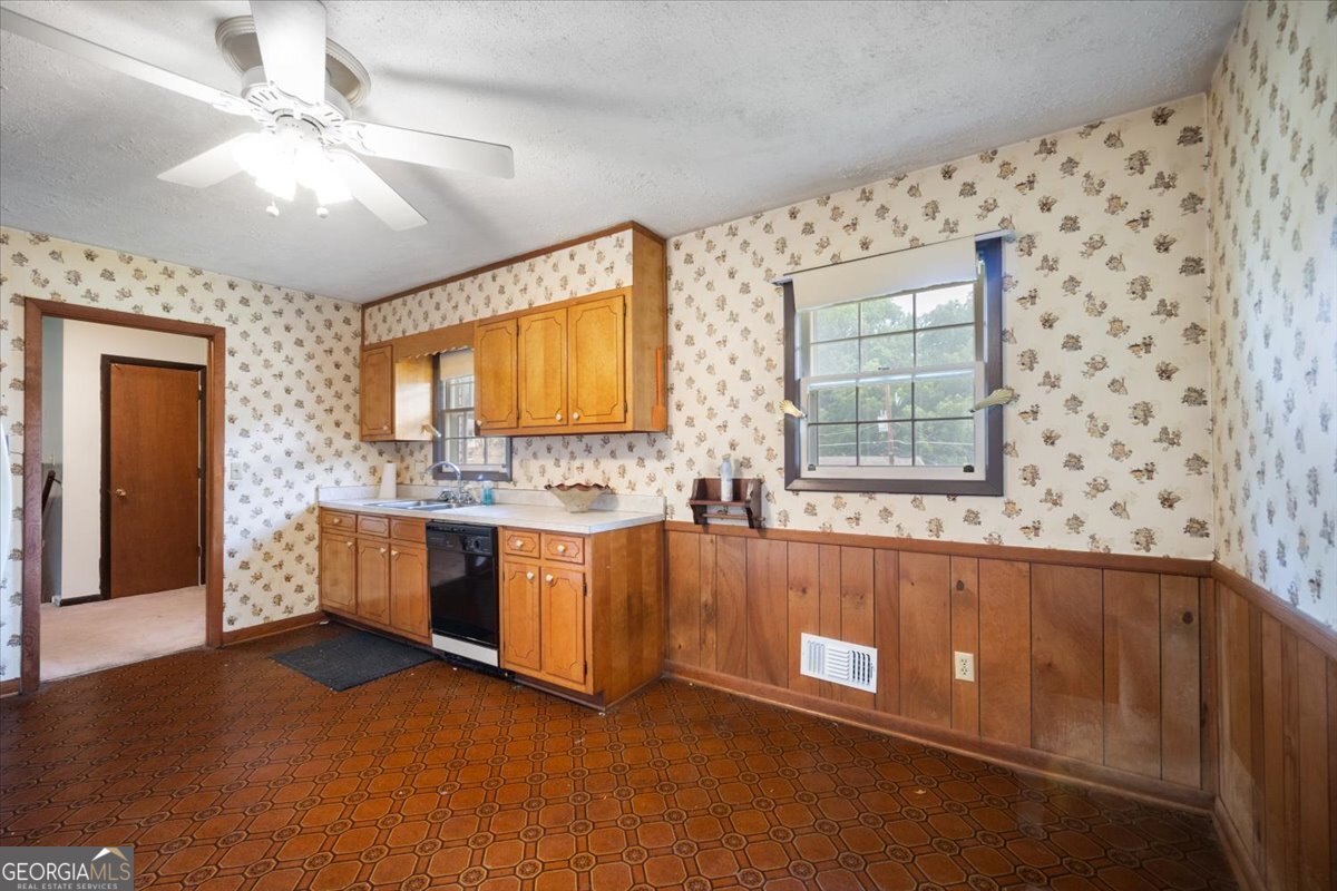 2323 Emerald Falls Drive Decatur - 13
