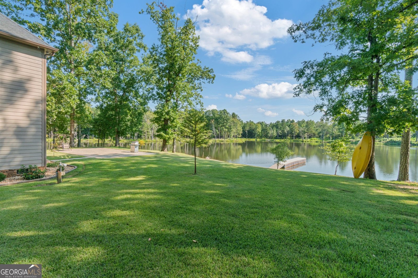 1401 Rainey Road Temple - 37