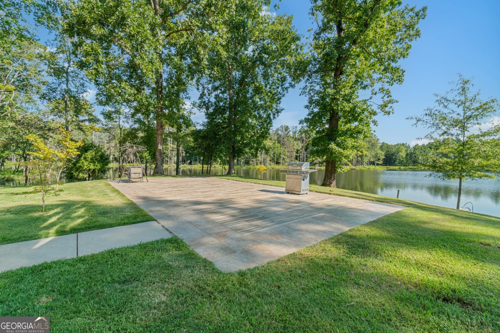 1401 Rainey Road Temple - 38