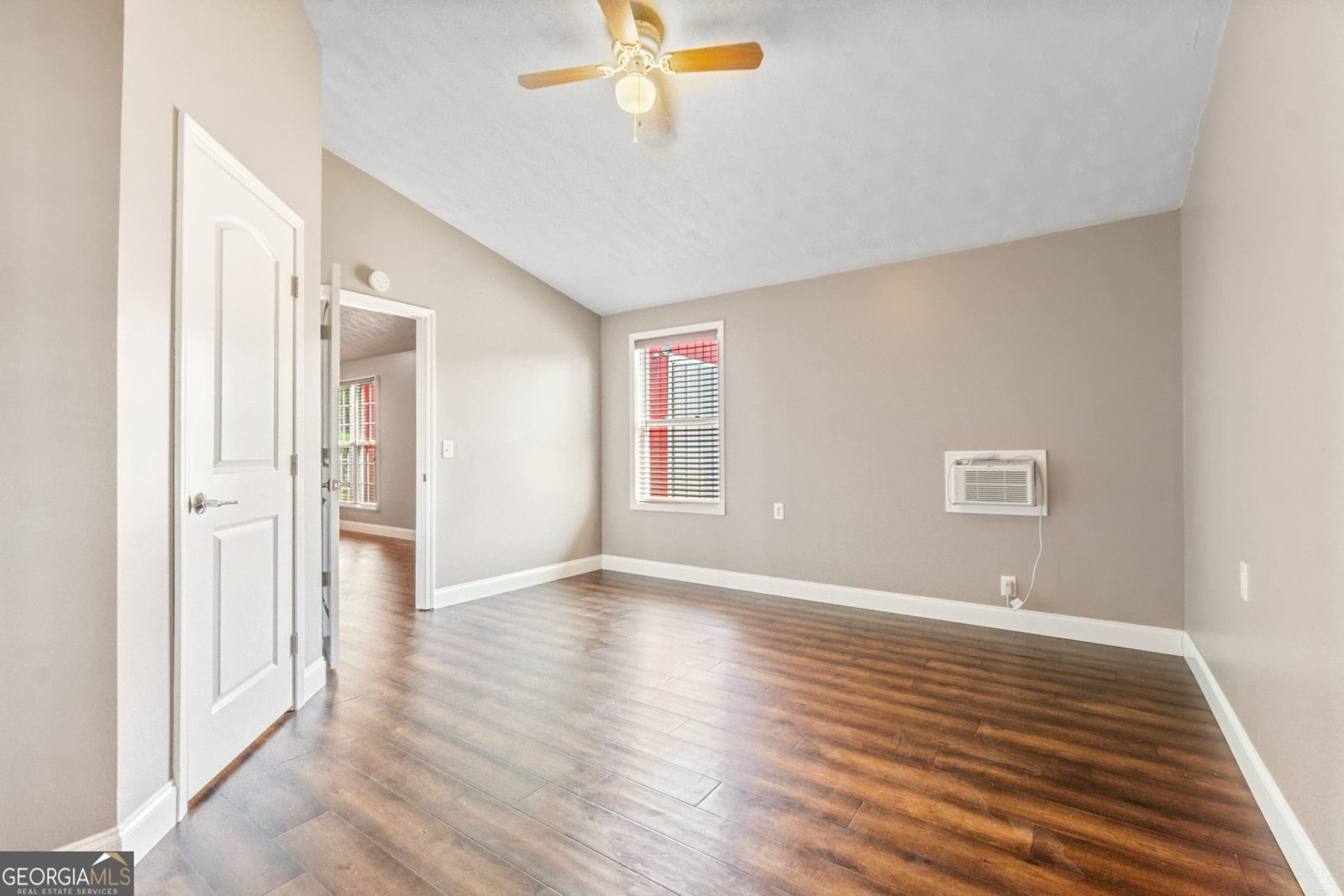 1401 Rainey Road Temple - 69