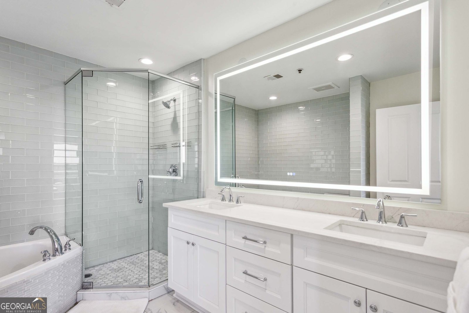 2881 Peachtree Road Atlanta - 11