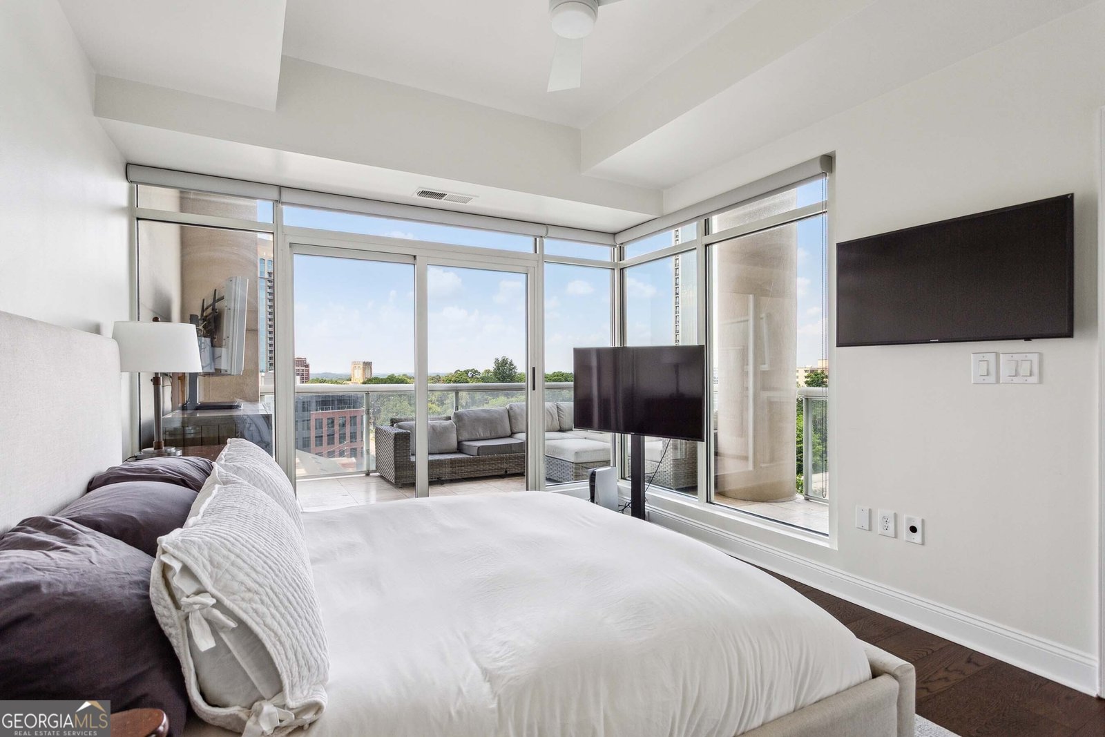 2881 Peachtree Road Atlanta - 9