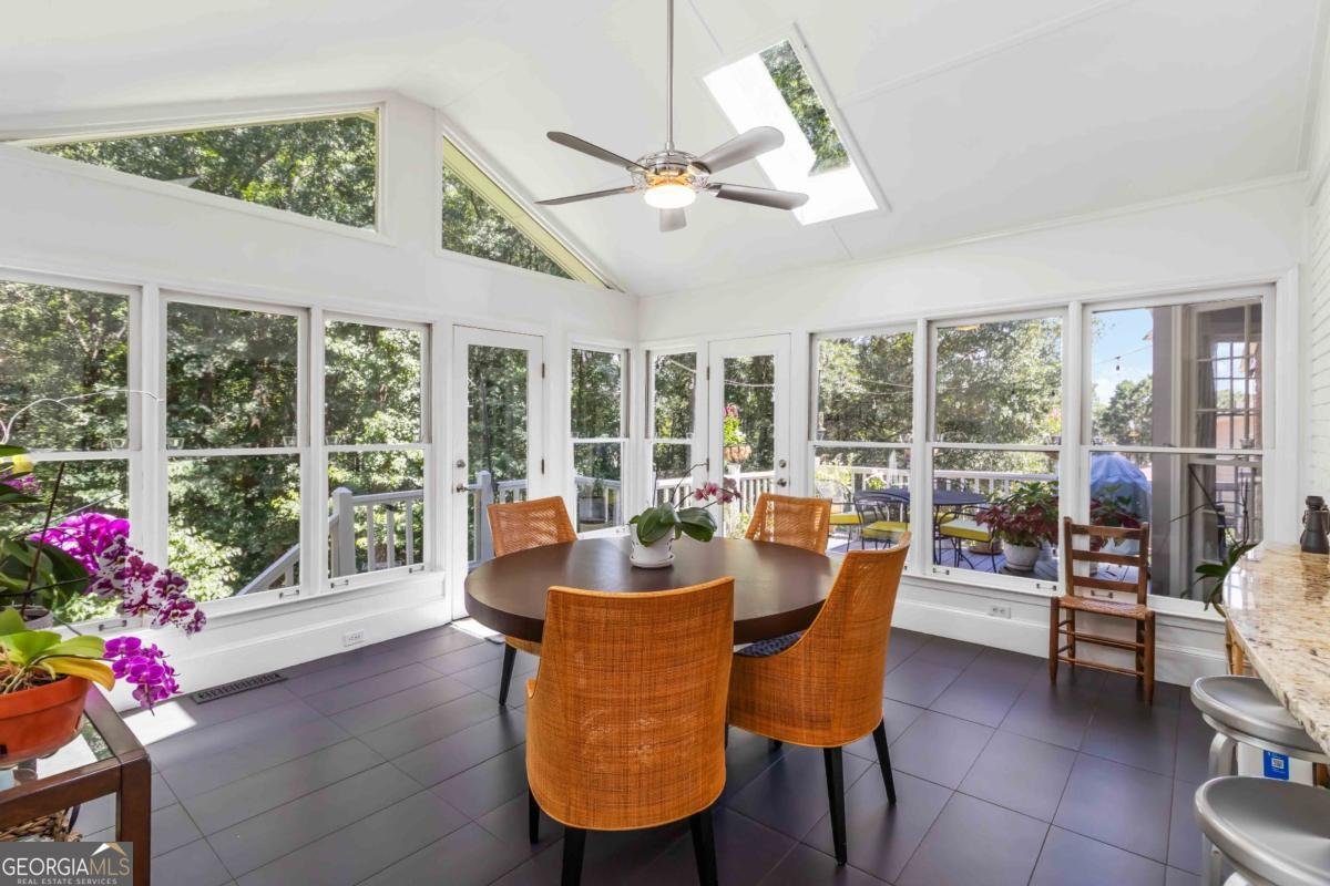 8665 Lake Glen Court Johns Creek - 16