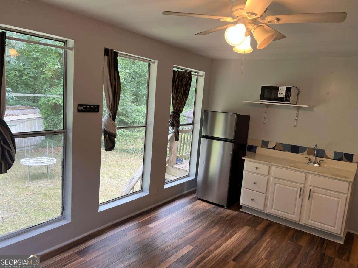 779 Cascade Drive Forest Park - 10