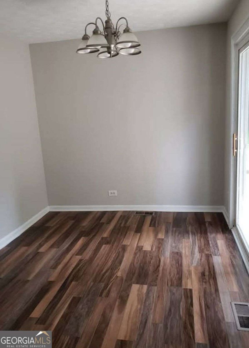 779 Cascade Drive Forest Park - 12