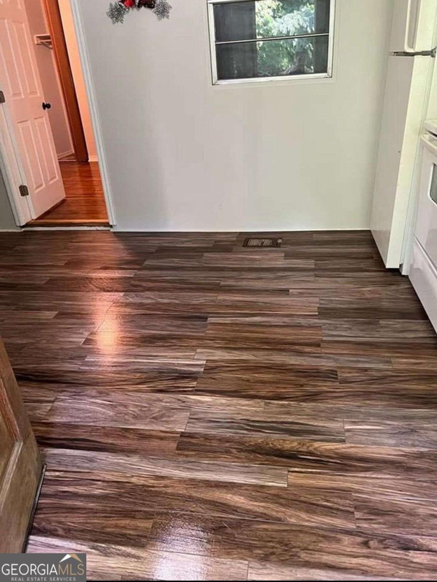 779 Cascade Drive Forest Park - 23